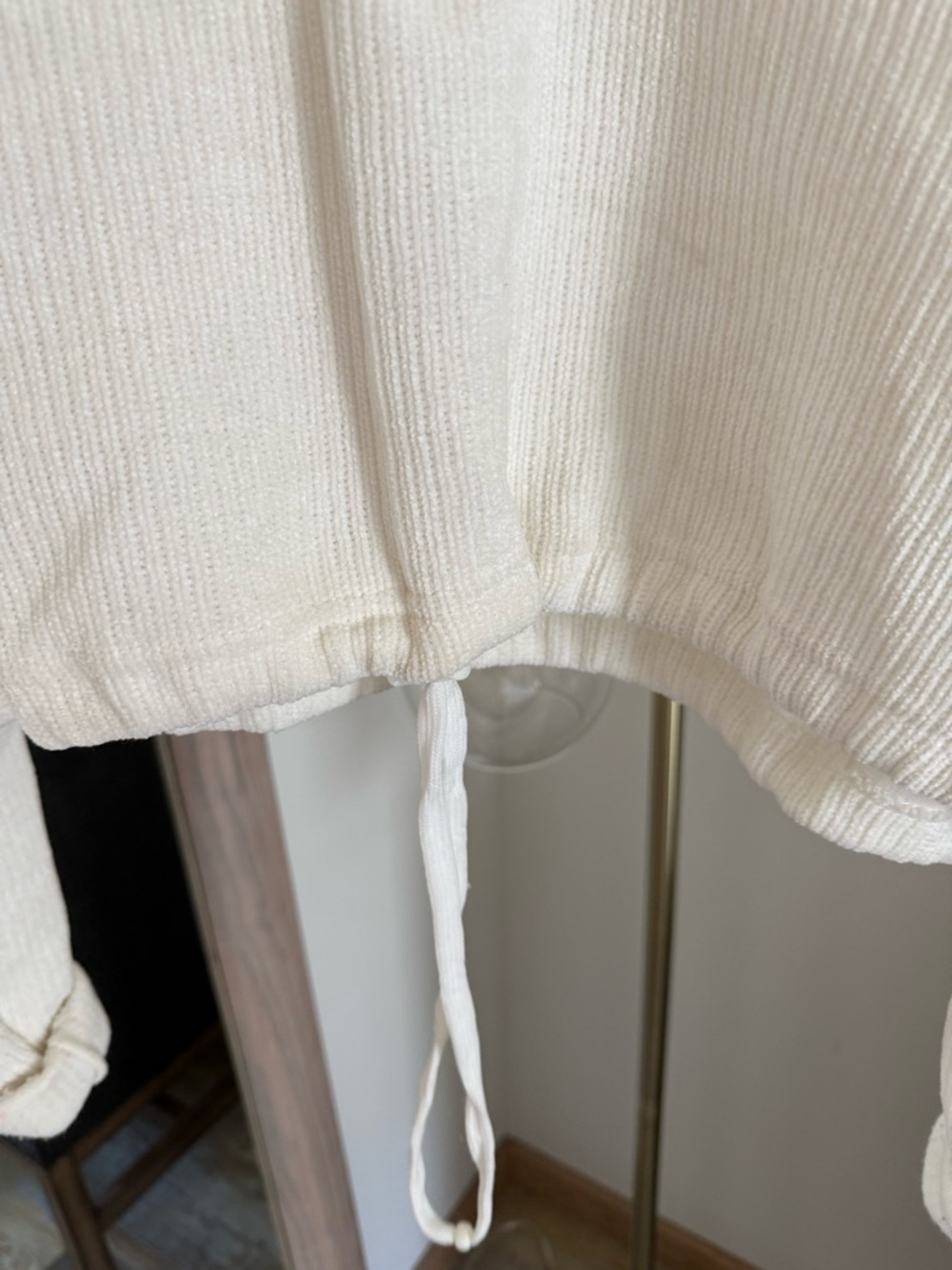 Princess Polly Cream Cropped Half-Zip Drawstring Sweatshirt - Picture 3 of 5